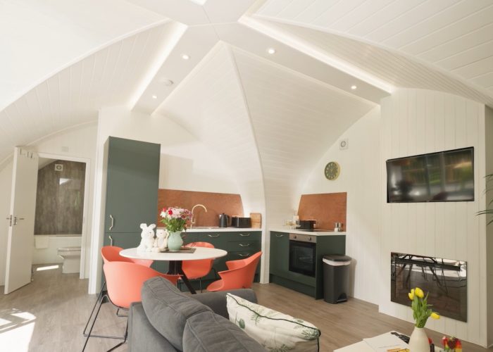 68a9c3fe82b273be3e4e19f8_Kitchen2